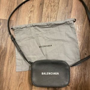 Balenciaga everyday camera bag xs